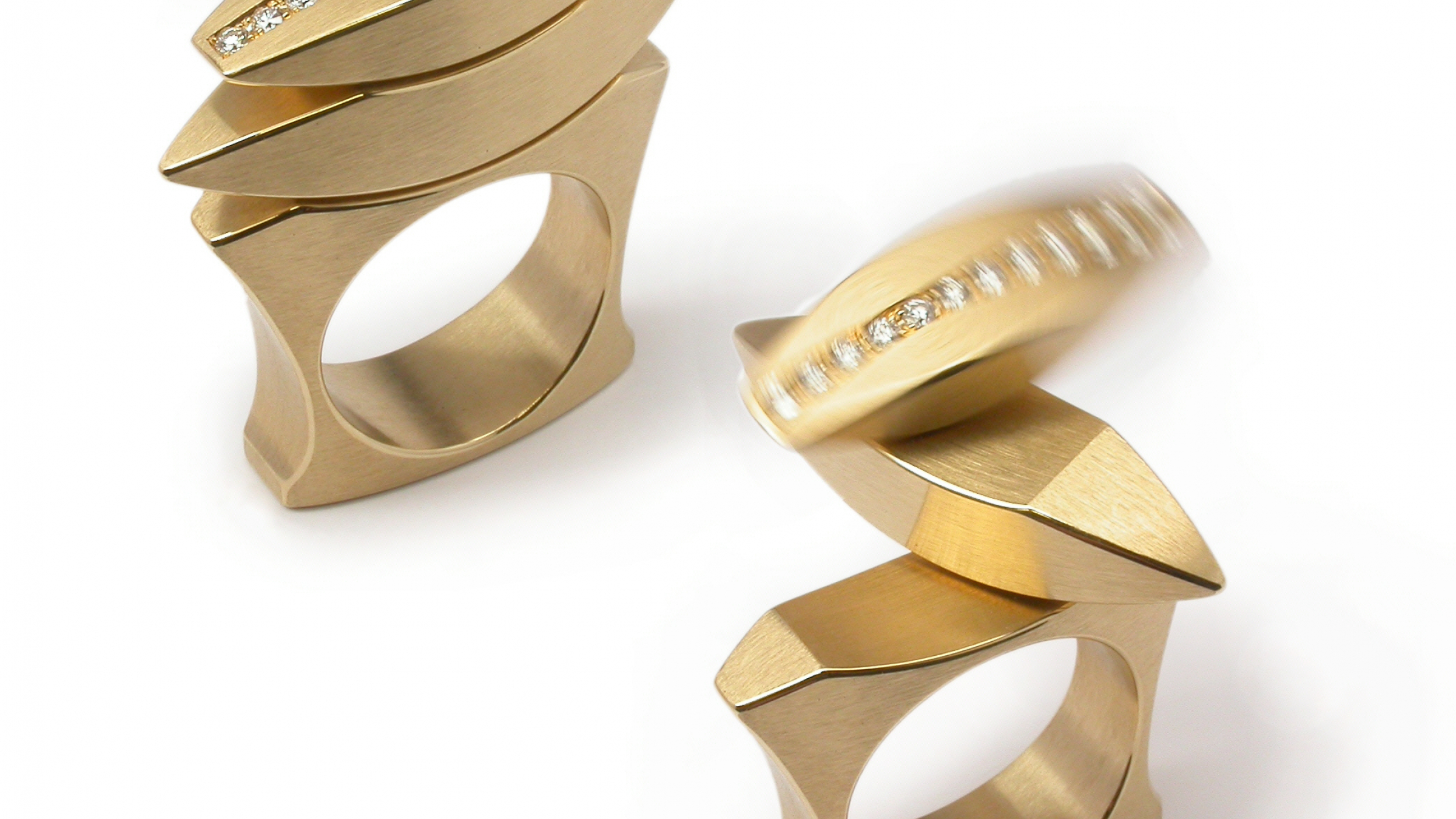 50 Jewelry Artists From 20 Countries To Be Featured In LOOT 2013 MAD s Annual Pop Up Exhibition And Sale Of contemporary Art Jewelry Museum of Arts and Design